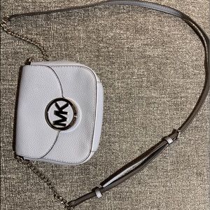 Micheal Khors Purse Light grey over the shoulder bag